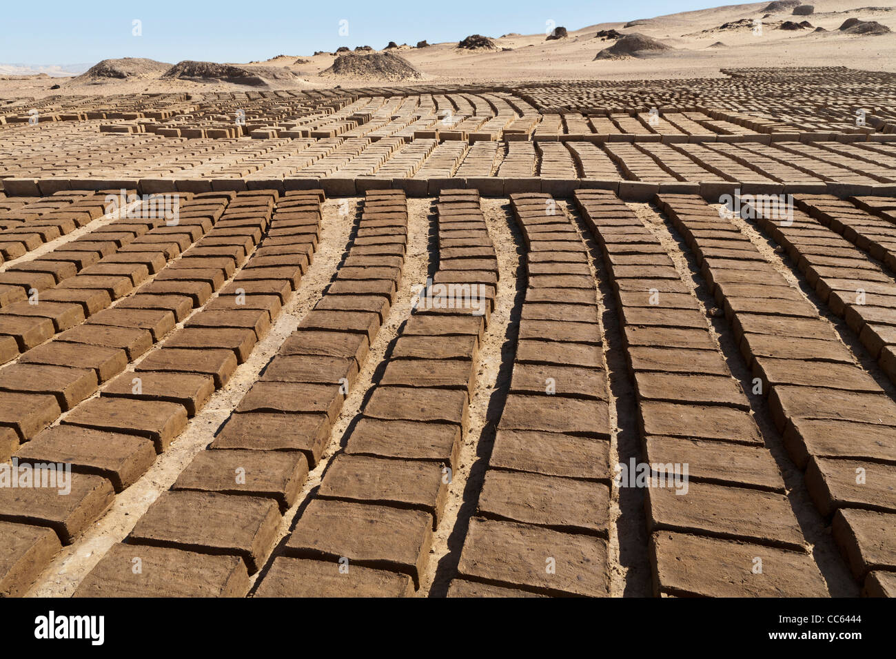 Neu gebildete Lehmziegeln auf die antike Stätte von Dush, südlich von Kharga Oase, westliche Wüste Ägyptens Stockfoto