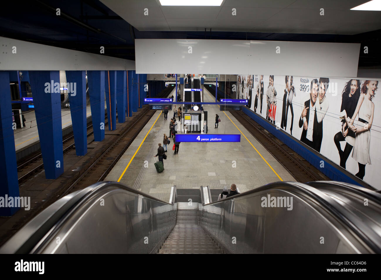 Hauptbahnhof Warschau in Polen. (Warszawa Centraina) Stockfoto