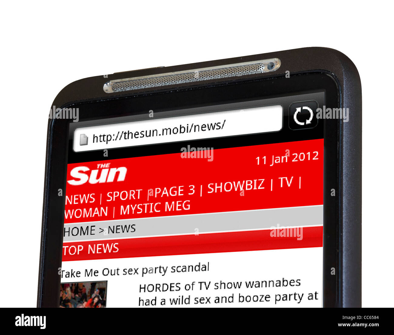 Navigation durch die Sonne-Online-Zeitung-Website auf einem HTC-smartphone Stockfoto