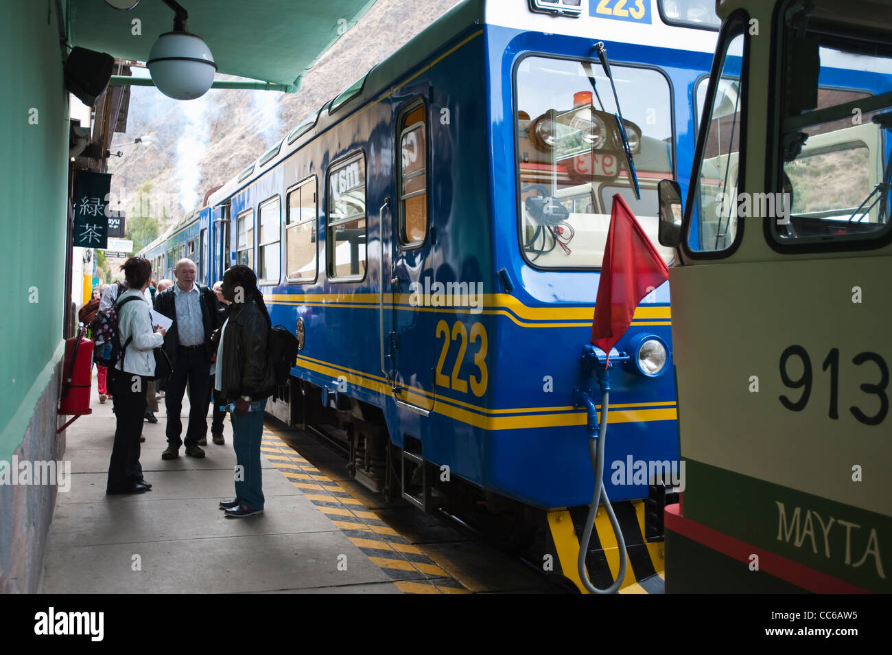 Perurail Zug PKW von Ollantaytambo nach Machu Picchu, Ollantaytambo, Peru. Stockfoto