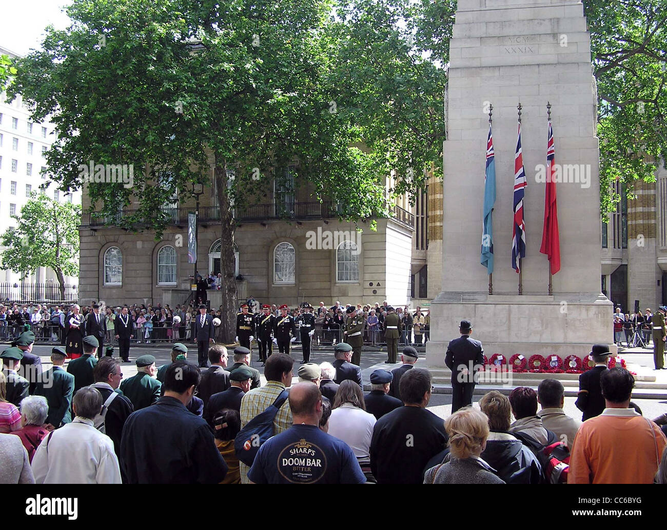 Eine Zeremonie in der Kenotaph, London, am Sonntag, 12. Juni 2005, Erinnerung an irischen Krieg tot. Stockfoto