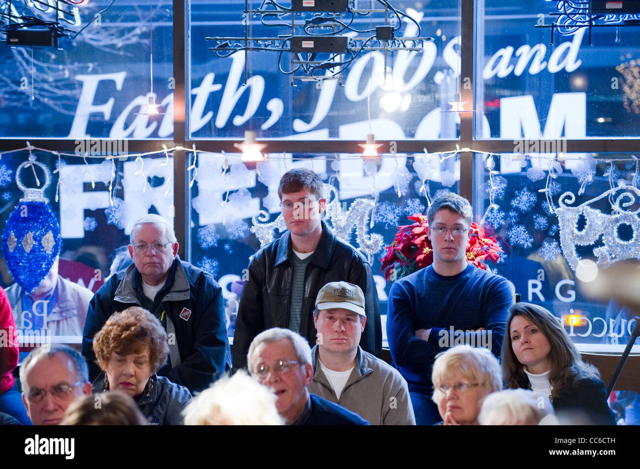 Massen der Wähler texanischen Gouverneur Rick Perry Kampagne Cedar Rapids Iowa Caucus für die republikanische Nominierung US-Präsident Stockfoto