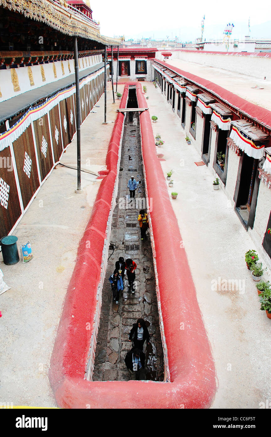 Vogelperspektive Blick auf der Spur, Jokhang-Kloster, Lhasa, Tibet, China Stockfoto