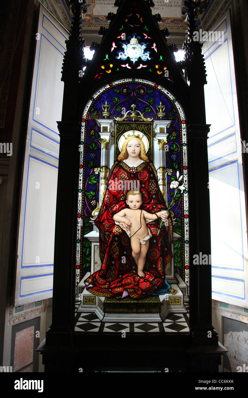 Glasmalereien von Joseph Bertini und Caesar Ponti Geschenk an Papst Pius Xl 1922 Stockfoto
