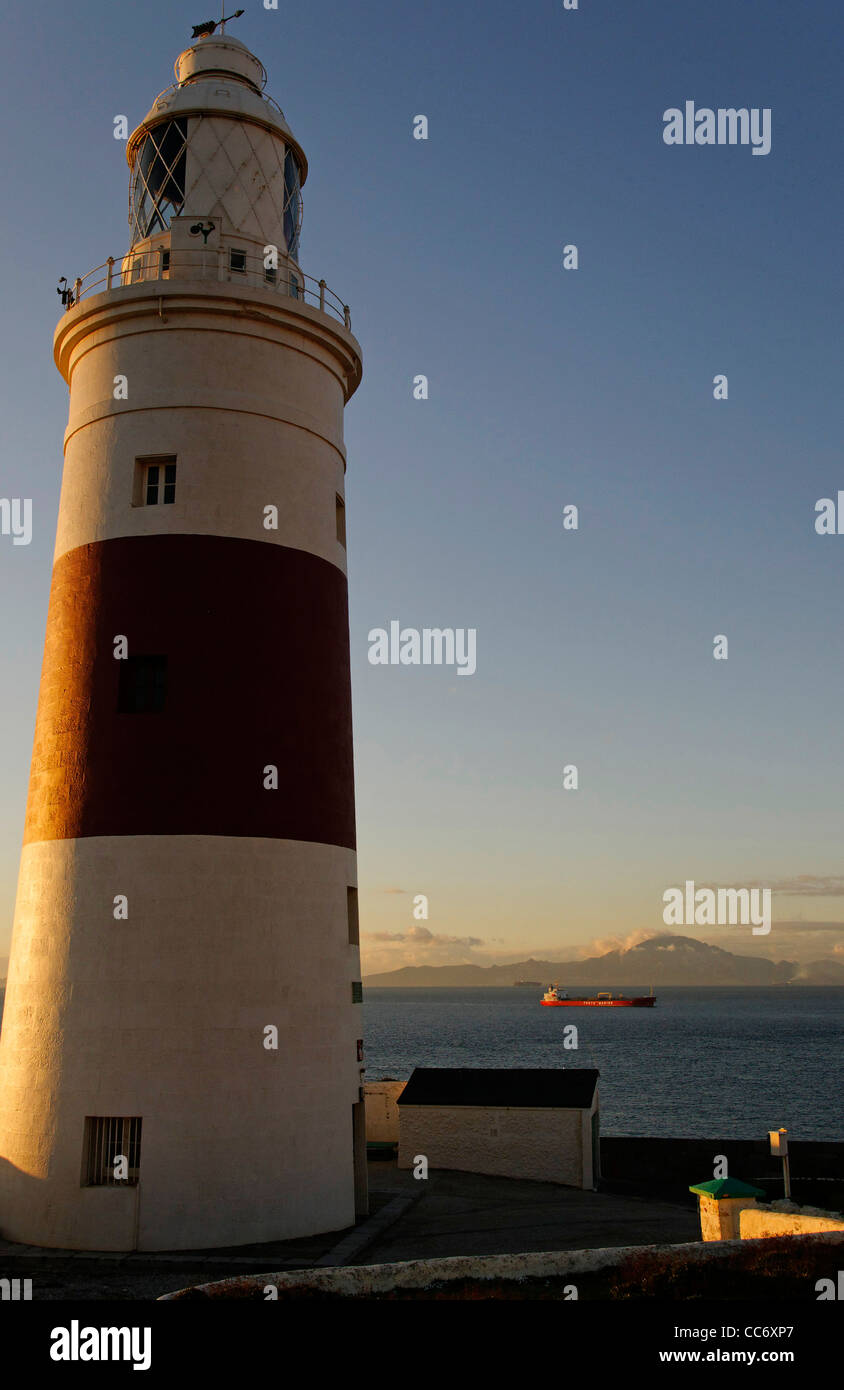 Leuchtturm, Gibraltar & Dschebel Musa Stockfoto