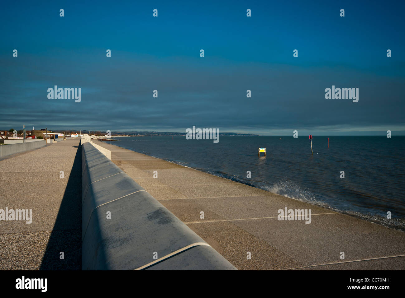 Neuen Deich Flut Abwehr Abwehrkräfte Dymchurch Kent UK Küstenwanderungen Stockfoto