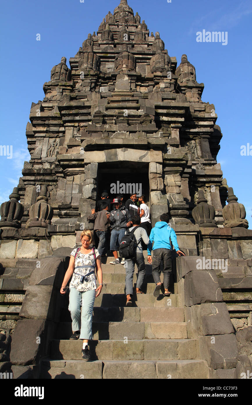 Touristen Prambanan Hindutempel Yogyakarta Indonesien Zentral-Java Stockfoto