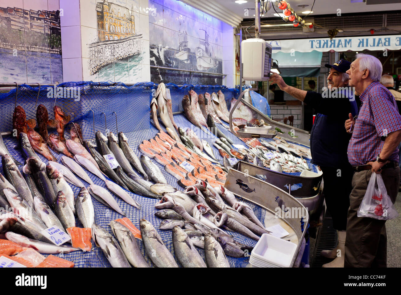 Istanbul, Türkei. Fischmarkt, Kadakoi Bezirk. Stockfoto