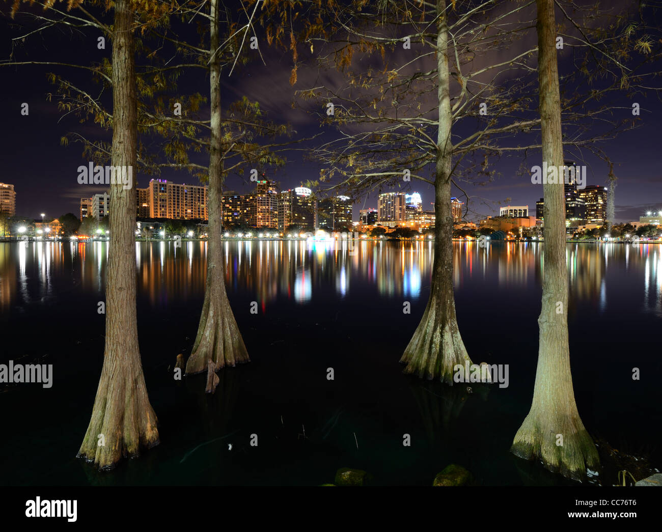 Skyline von Orlando, Florida vom Lake Eola. Stockfoto