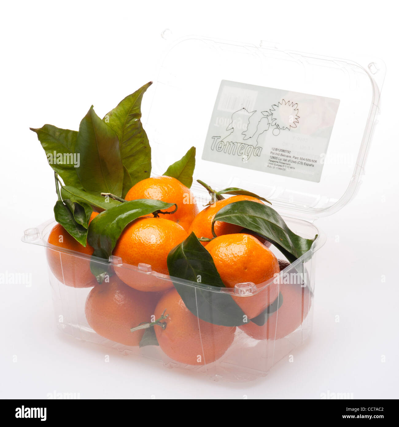eine Plastik Körbchen Clemantines Orangen Stockfoto