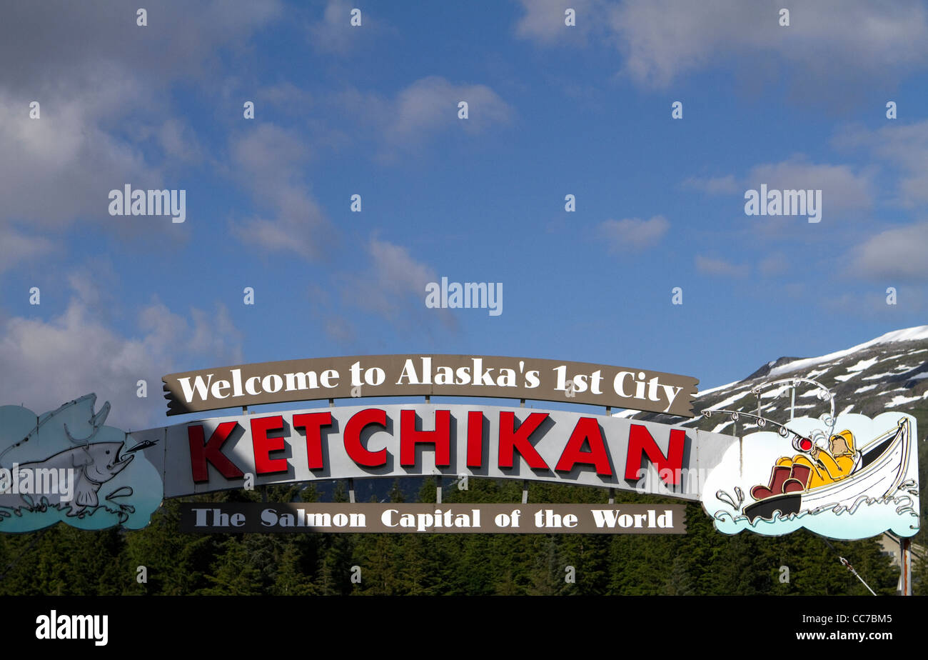 Willkommen Sie bei Alaska-Zeichen in der Innenstadt von Ketchikan, Alaska, USA Stockfoto