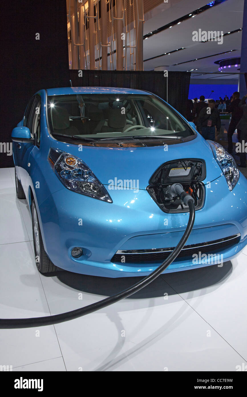 Detroit, Michigan - der Nissan Leaf Elektrofahrzeug auf dem Display auf der North American International Auto Show. Stockfoto