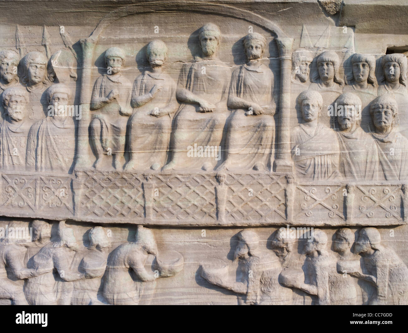 Schnitzereien an der Basis des Obelisken von Thutmosis III Hippodrom von Konstantinopel Stockfoto