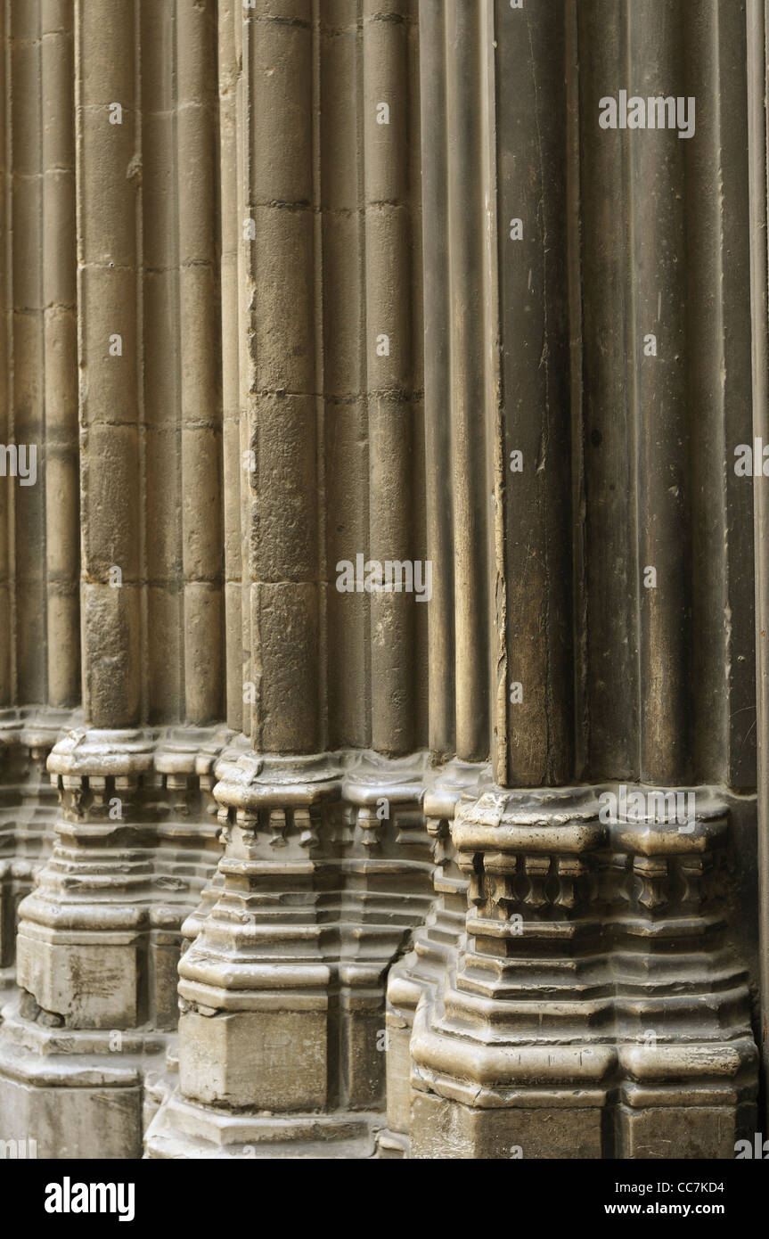 Closeup Details der Dekoration Portikus aus Barcelona Kathedrale mittelalterlichen Gebäude; selektiven Fokus am rechten vorderen fragment Stockfoto