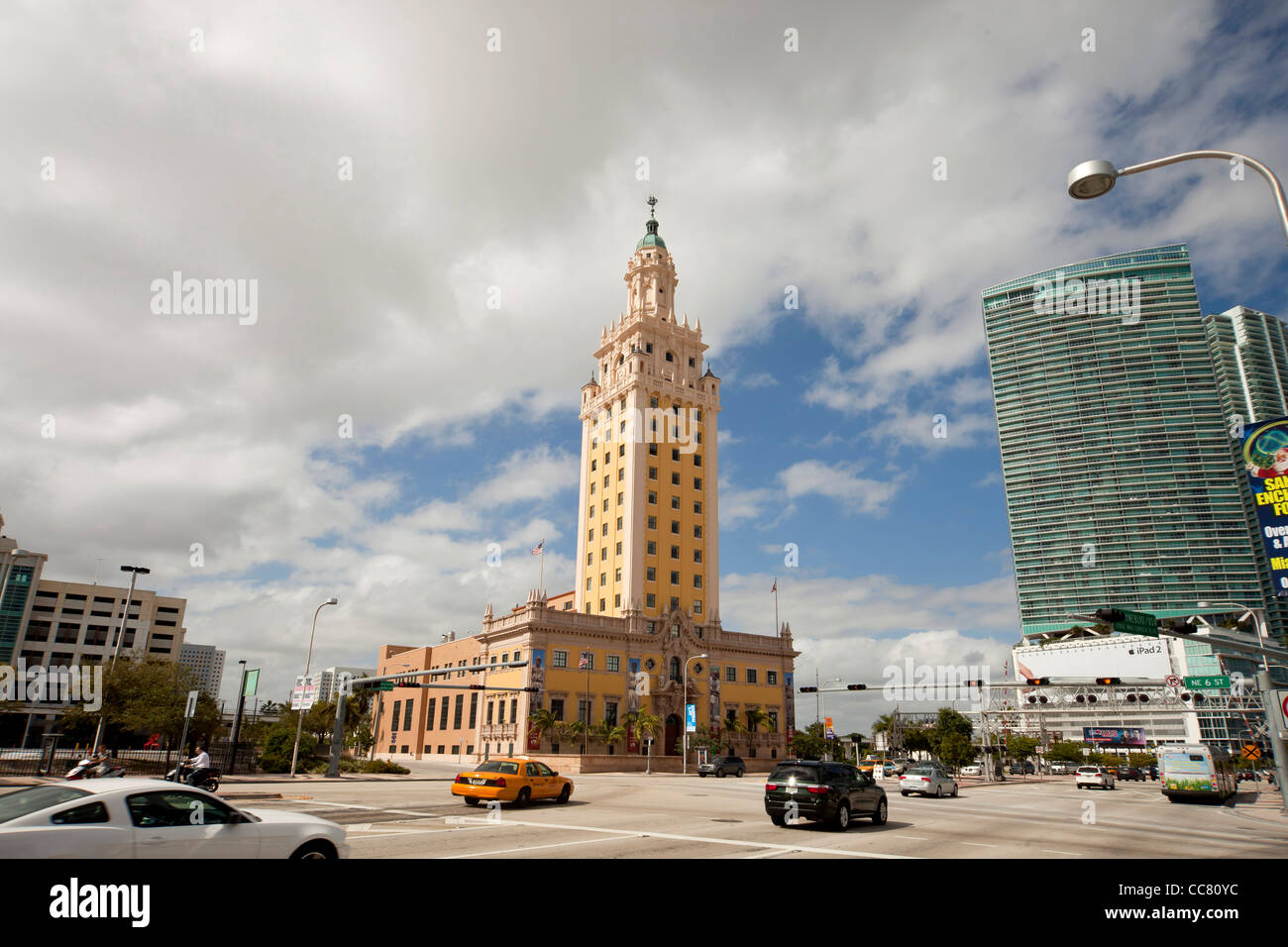 Landmark Freedom Tower, Biscayne Boulevard, die Innenstadt von Miami, Florida, USA Stockfoto