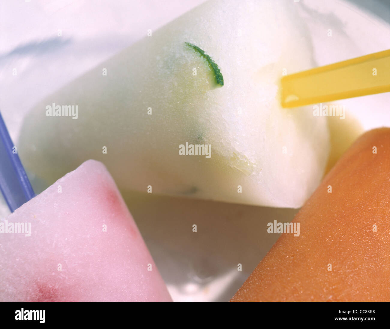 Joghurt - Liime Eis am Stiel / Mango - Pfirsich-Eis am Stiel / Himbeer ...