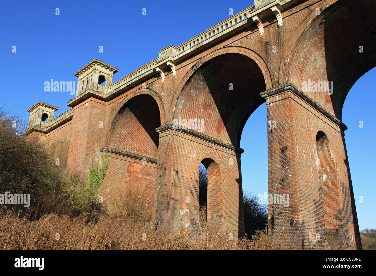 Ouse Valley Viaduct (Balcombe Viadukt) über den Fluss Ouse auf die von London nach Brighton Railway. East Sussex England UK. Stockfoto