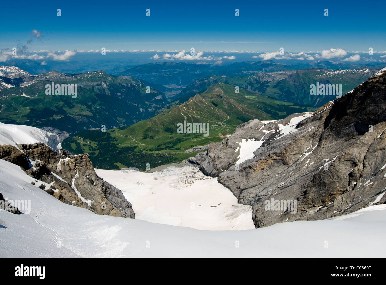 Weitwinkelaufnahme vom Jungfraujoch. Schweiz. Stockfoto