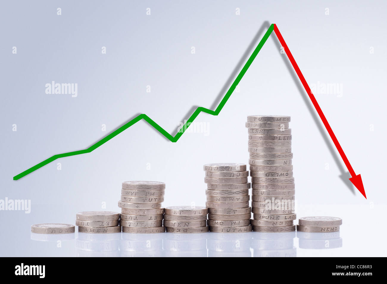 Geld-Diagramm mit finanziellen verringern Stockfoto