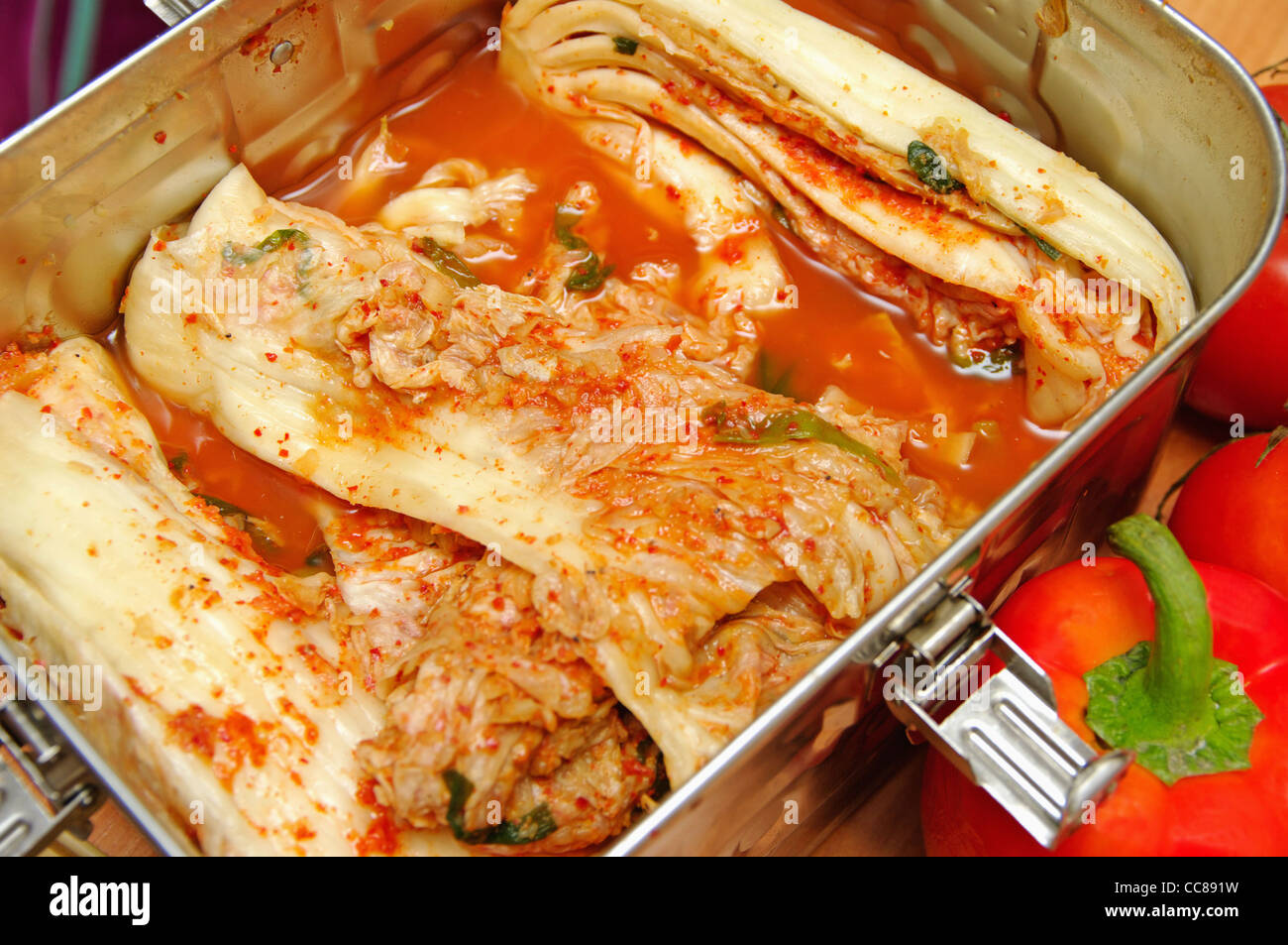 Rettich-Kimchi, koreanische Küche, koreanische Grill-Beilage Stockfoto