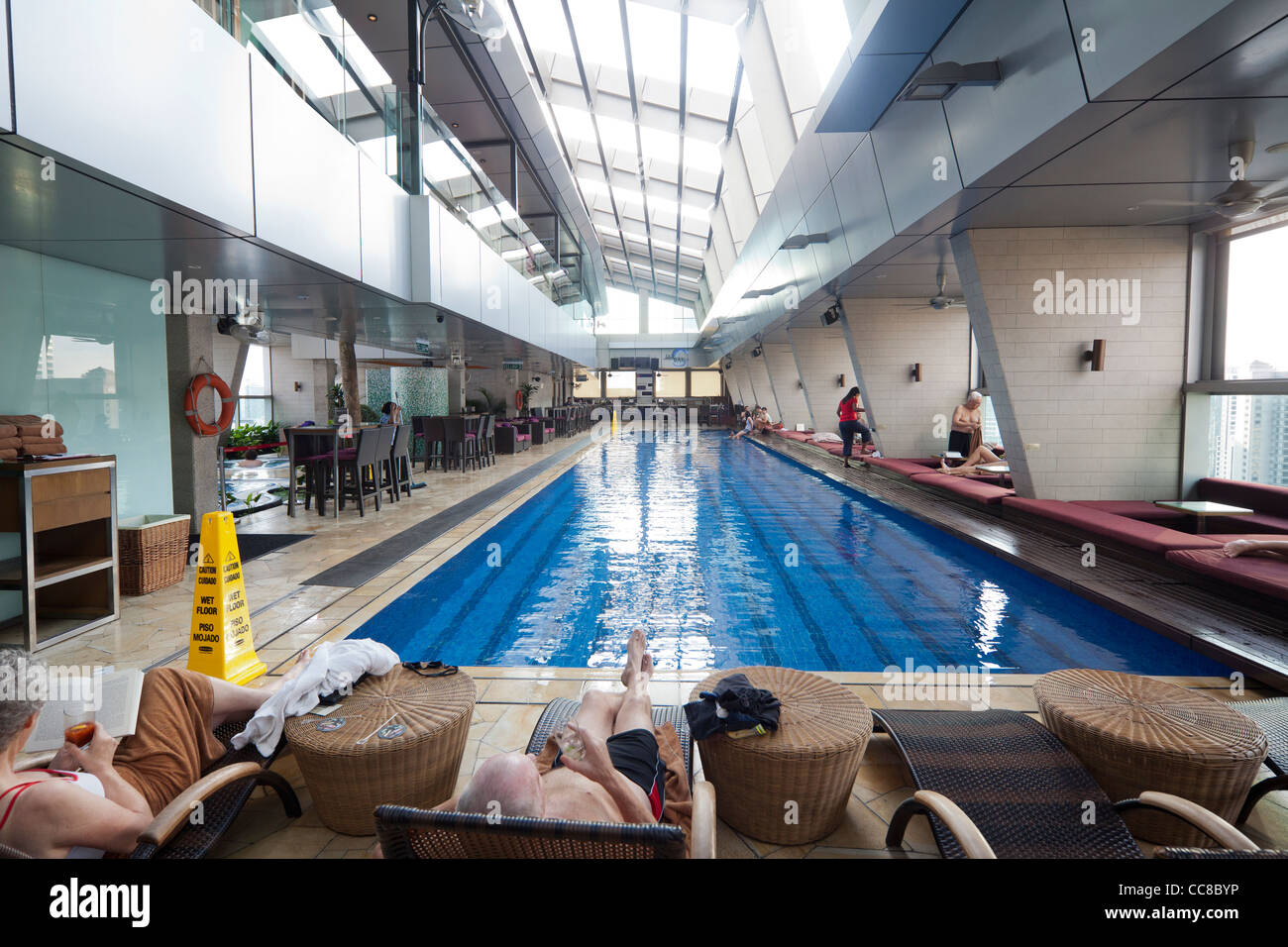 Skybar Schwimmbad, Traders Hotel, Kuala Lumpur, Malaysia Stockfoto