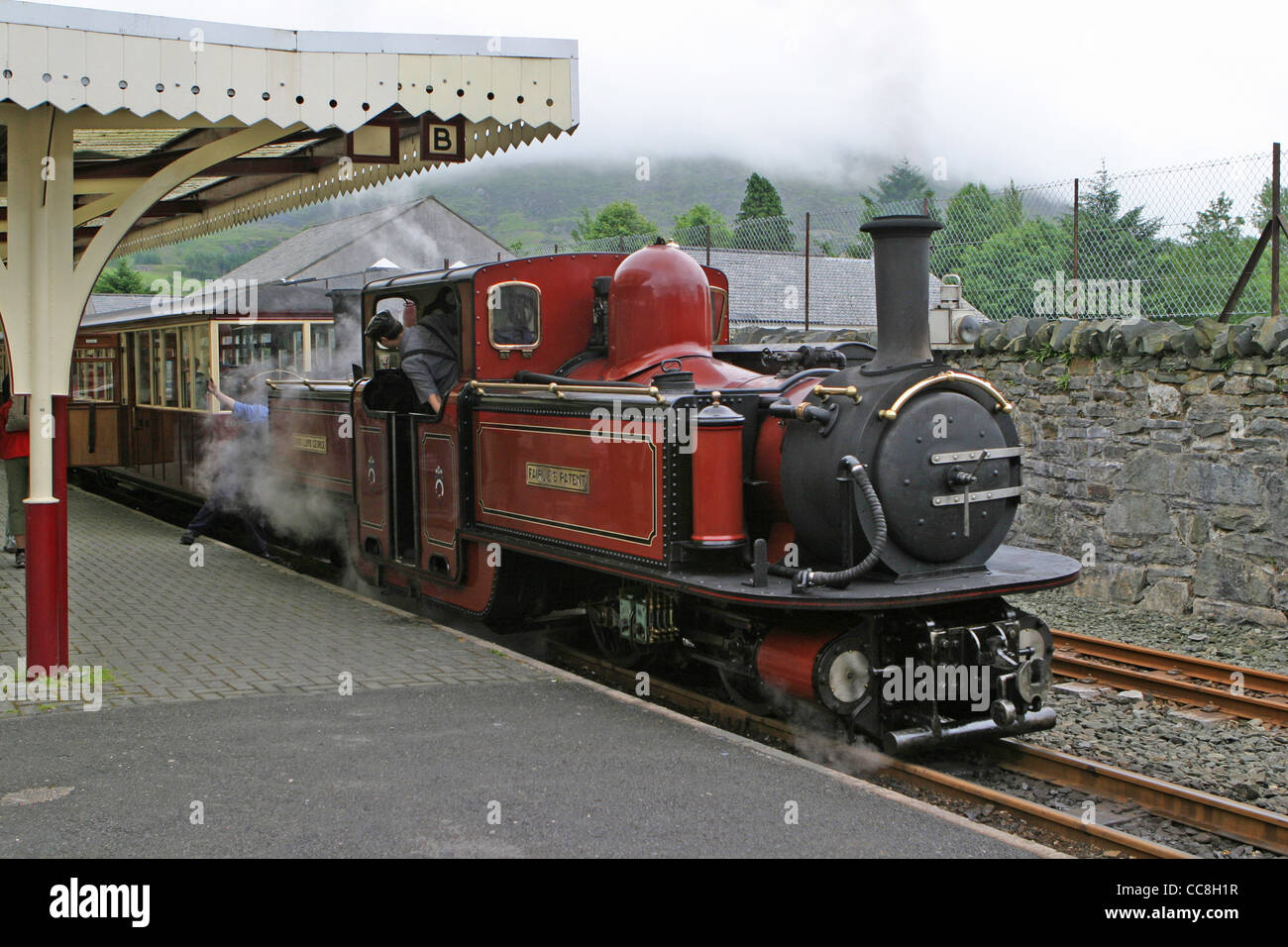 Wieder Eisenbahn doppelseitigen Fairlie Lokomotive David Lloyd George im Jahr 1992 auf dem Zug am Bahnhof oder wieder aufgebaut Stockfoto