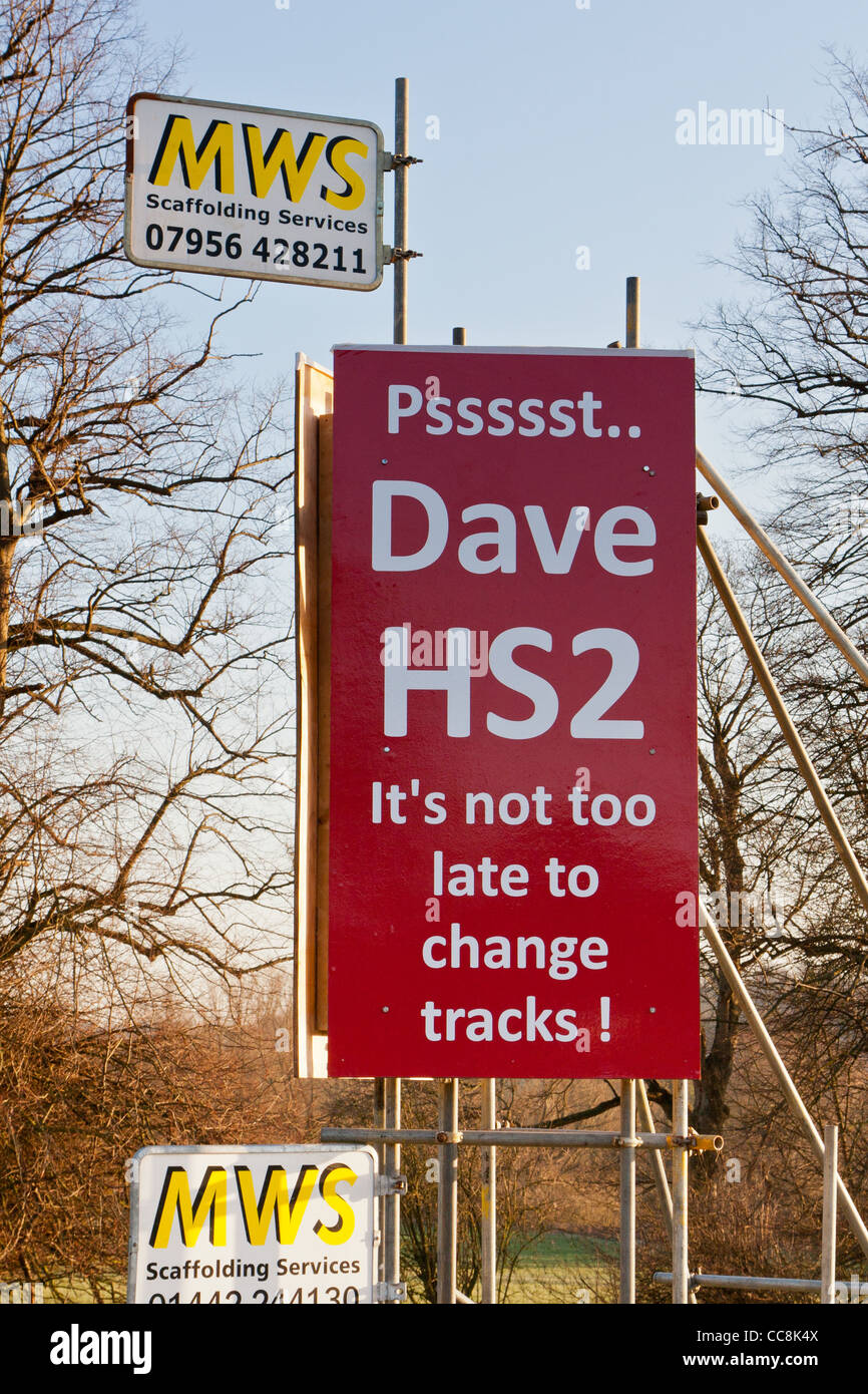 Anti-HS2-Zeichen auf der A413 in Amersham Stockfoto