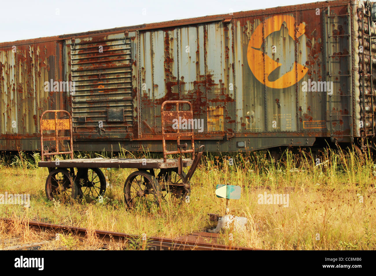 Gepäckwagen und Güterwagen. Stockfoto