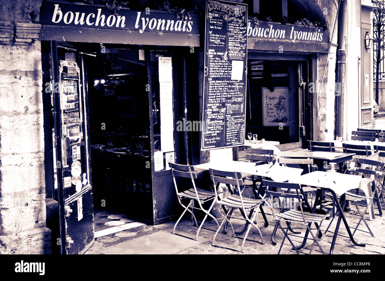 Restaurant in der Altstadt Vieux Lyon, Frankreich (UNESCO-Weltkulturerbe) Stockfoto