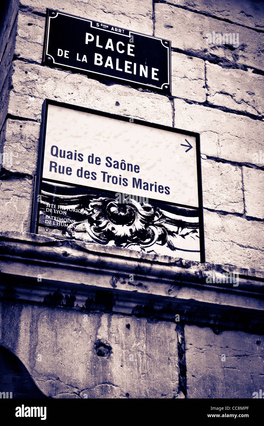 Straßenschild in der Altstadt Vieux Lyon, Frankreich (UNESCO-Weltkulturerbe) Stockfoto