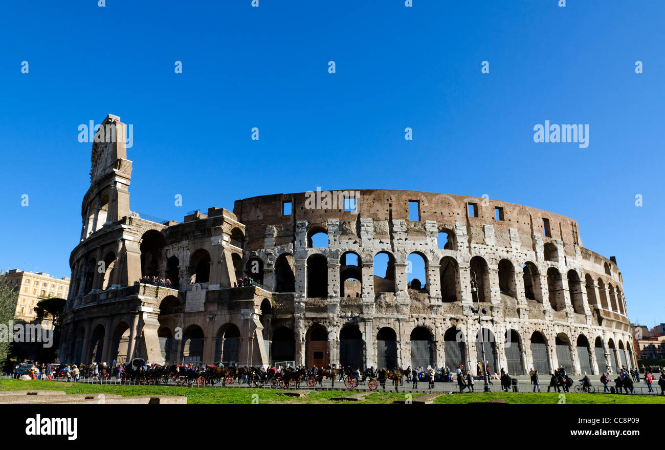 Blick auf das Kolosseum oder Kolosseum Rom Italien Stockfoto