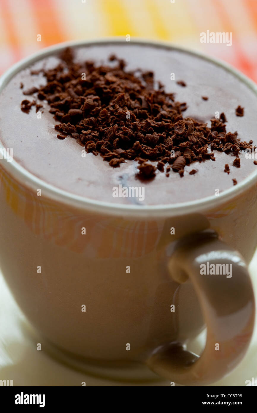 Nahaufnahme der köstliche heiße Schokolade mit Schokostreuseln Stockfoto