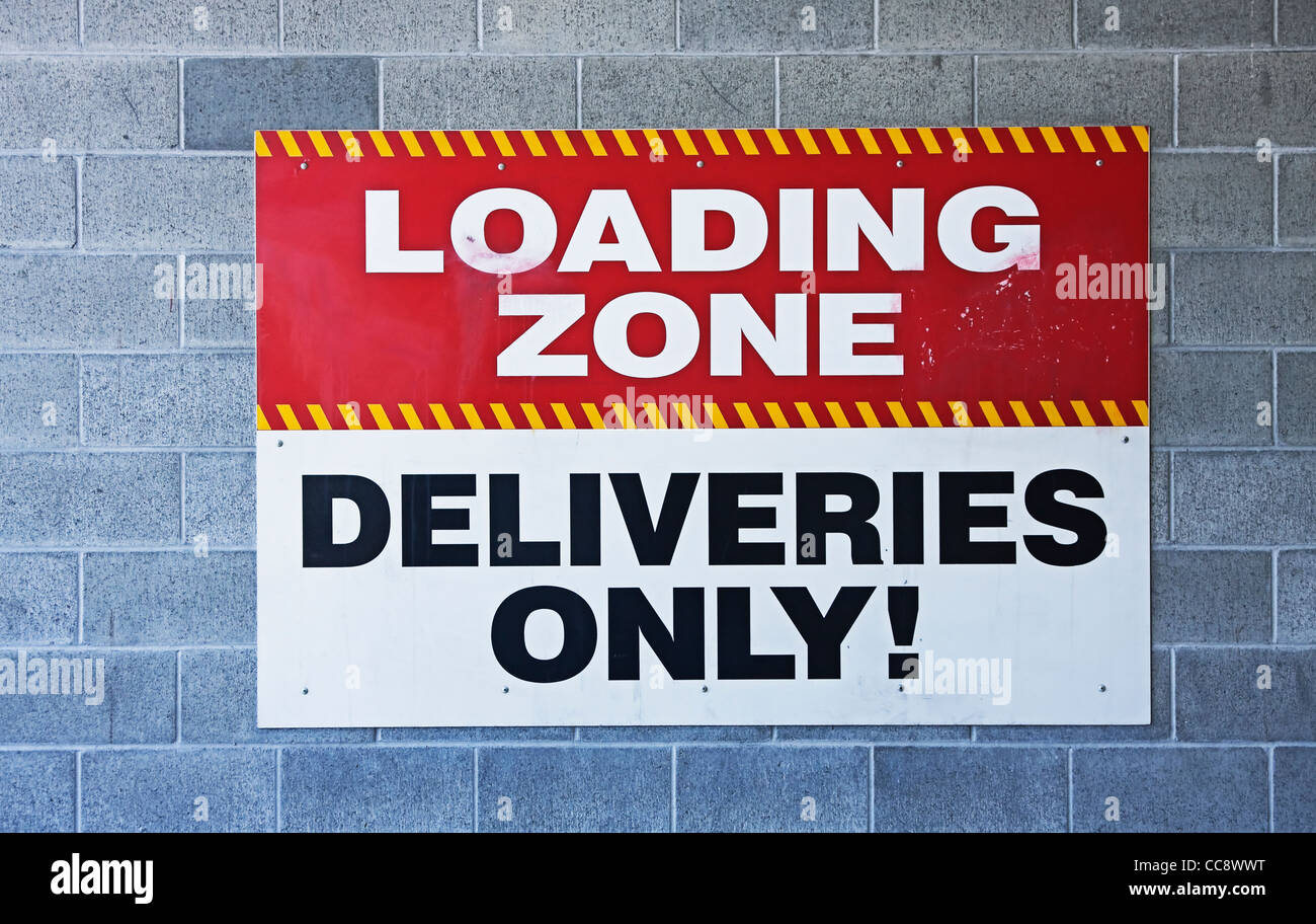 Loading zone sign -Fotos und -Bildmaterial in hoher Auflösung – Alamy