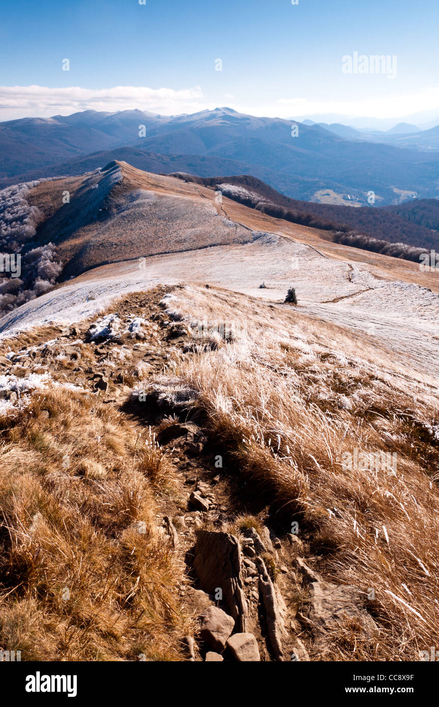 Schönen Spätherbst im Bieszczady-Gebirge, Polen. Stockfoto