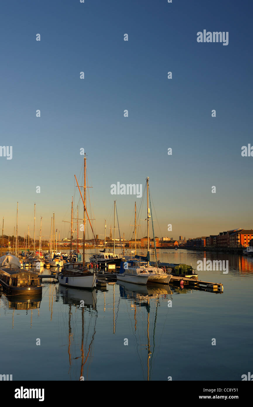 Boote in Preston Marina auf Preston Dock Bassin Stockfoto