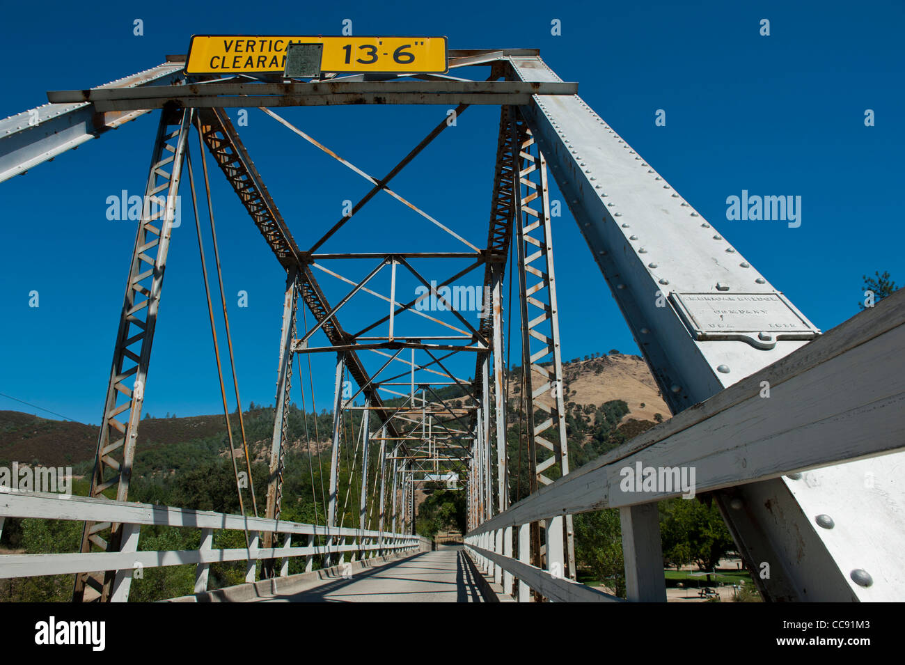 Brücke über American River in der Nähe von Sutters Mühle, aus den Augen der California Gold Strike, Marshall State Park Stockfoto