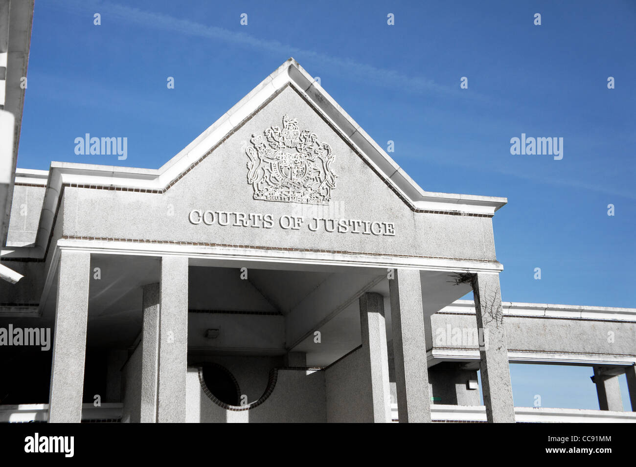 Die hierhin Fassade des Crown Court Gebäude in Truro, Cornwall, UK Stockfoto