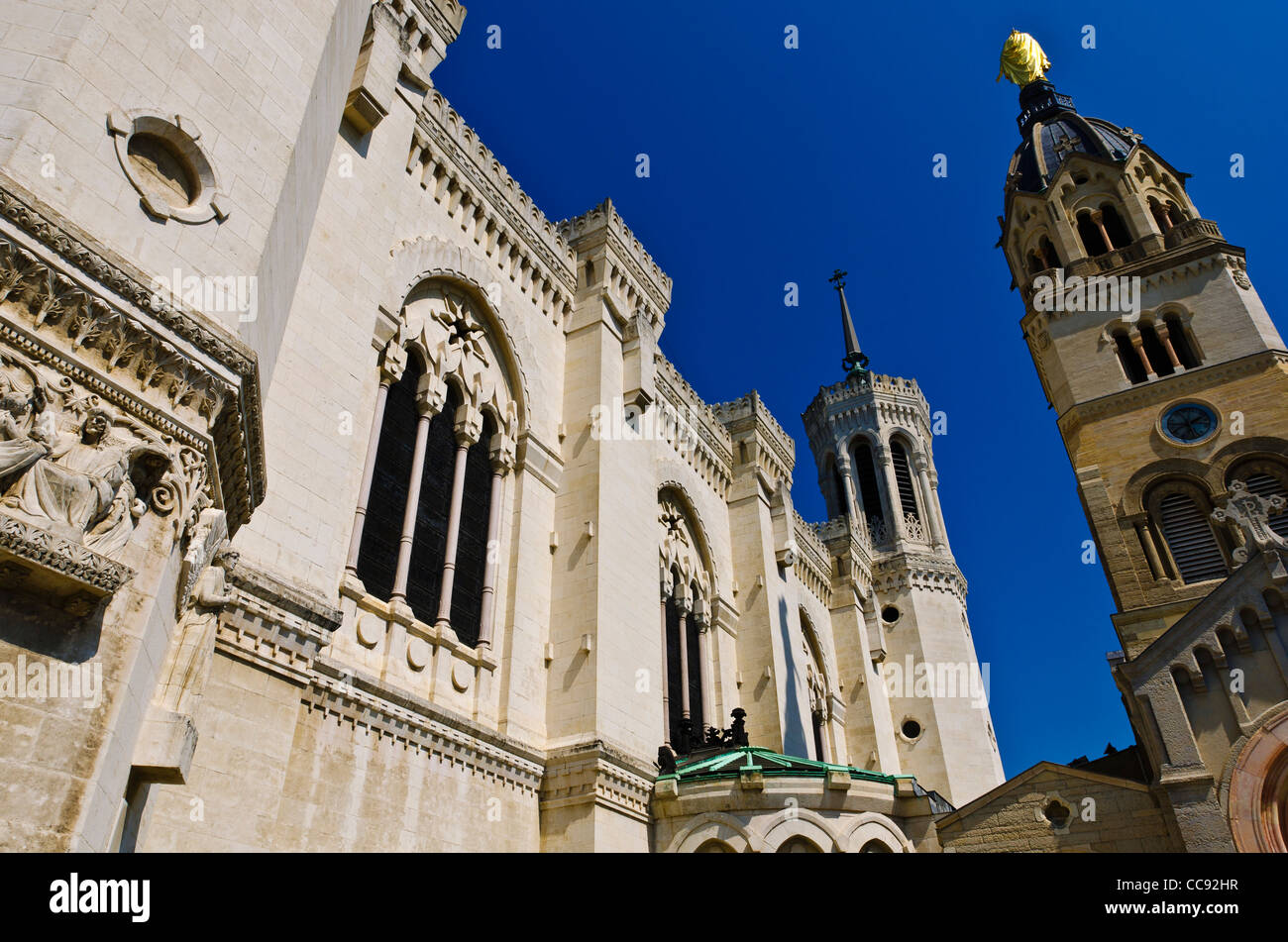 Die Basilika Fourvière in Altstadt Vieux Lyon, Frankreich (UNESCO-Weltkulturerbe) Stockfoto