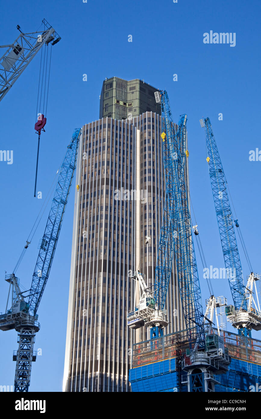 Stadt von London Krane Gestaltung der National Westminster Turm Januar 2012 Stockfoto