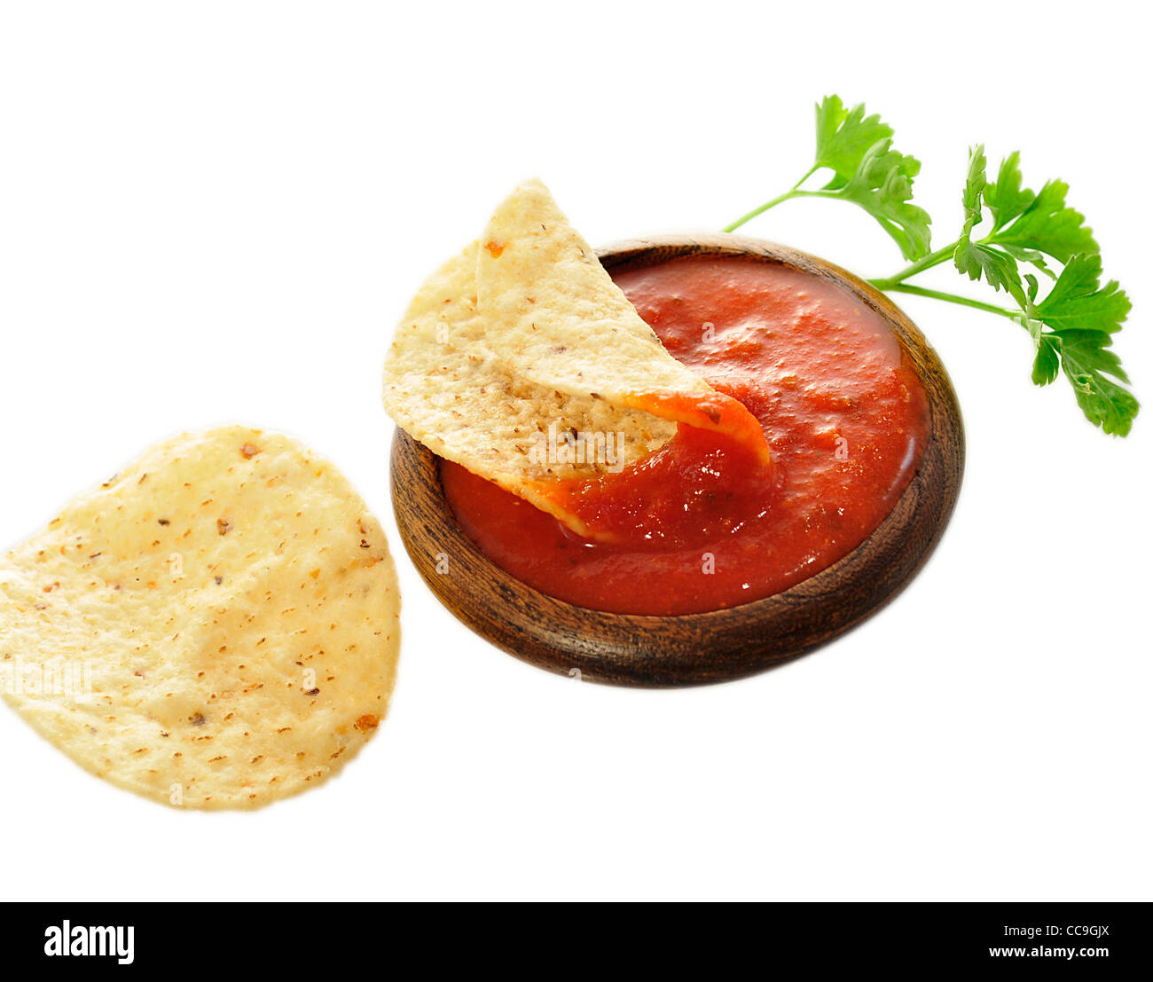 Tortilla-Chips auf einem weißen Hintergrund Stockfoto