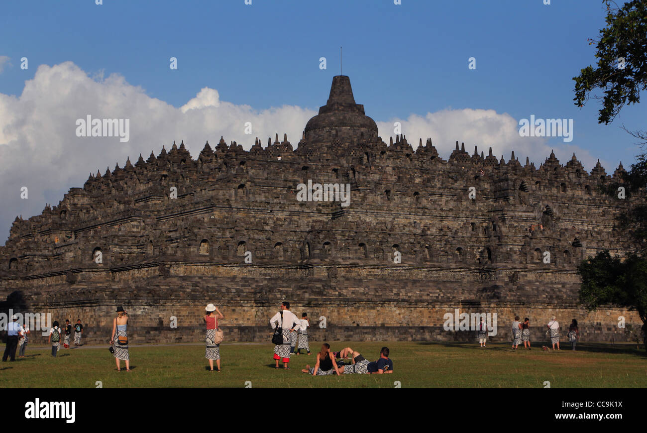 touristischen Borobudur buddhistischen Tempel Indonesien Mahayana Barabudur Yogyakarta Central Java Relief zum UNESCO-Weltkulturerbe Stockfoto