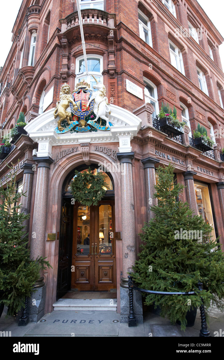 James purdey und Söhne shop Mayfair London durch königliche Ernennung England UK Vereinigtes Königreich Royal Warrant Stockfoto