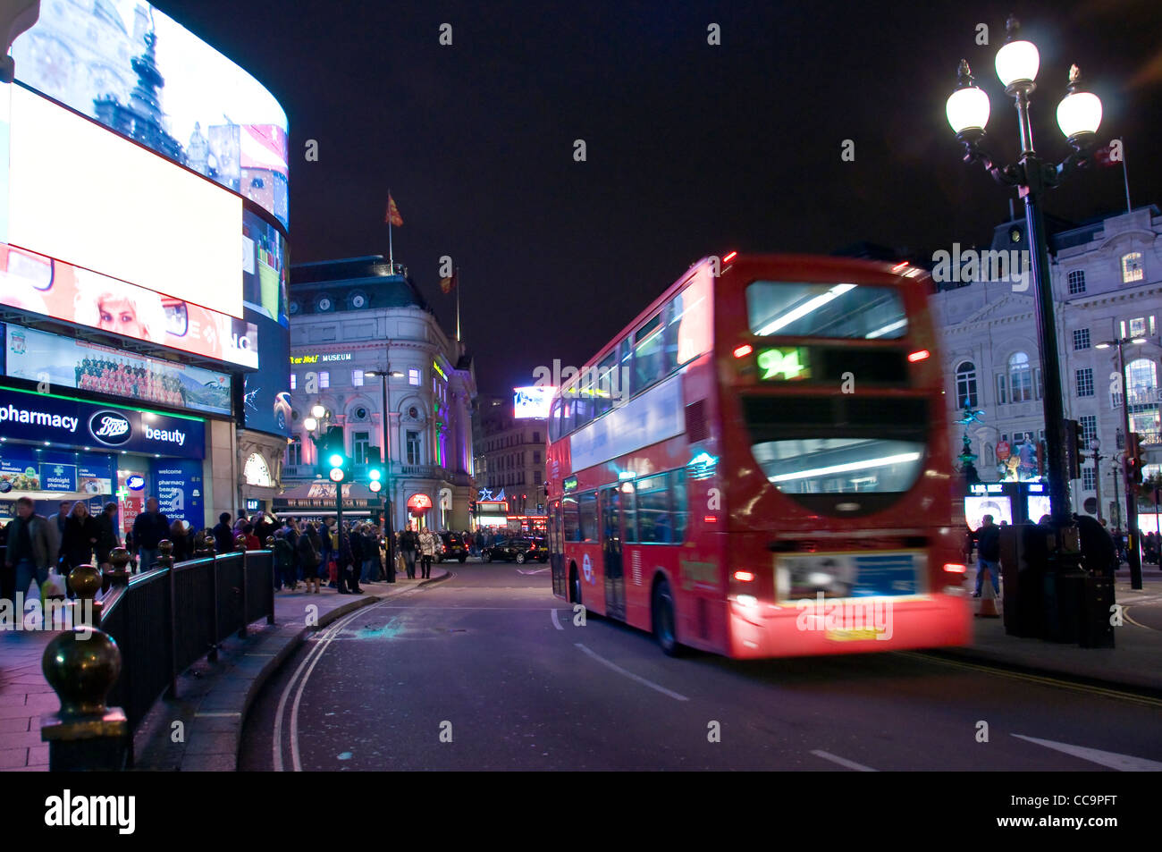 Piccadilly Circus bei Nacht - London (UK) Stockfoto