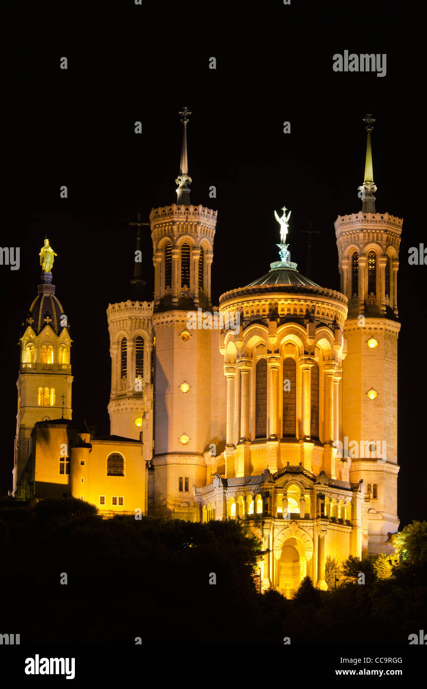 Fourvière Basilica in der Nacht, Lyon, Frankreich (UNESCO-Weltkulturerbe) Stockfoto