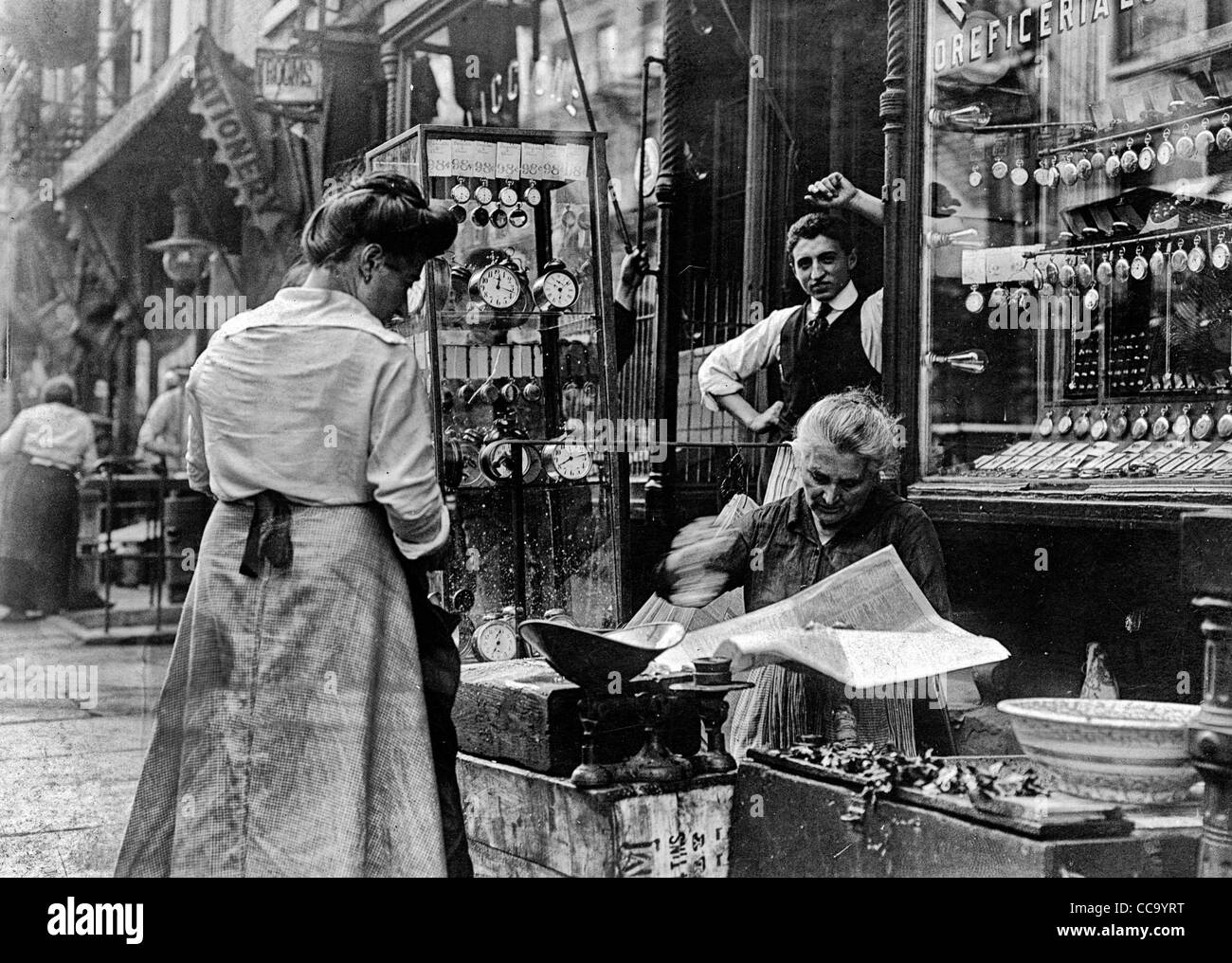 Italienischen Shop auf Mott Street, New York City, ca. 1912 Stockfoto