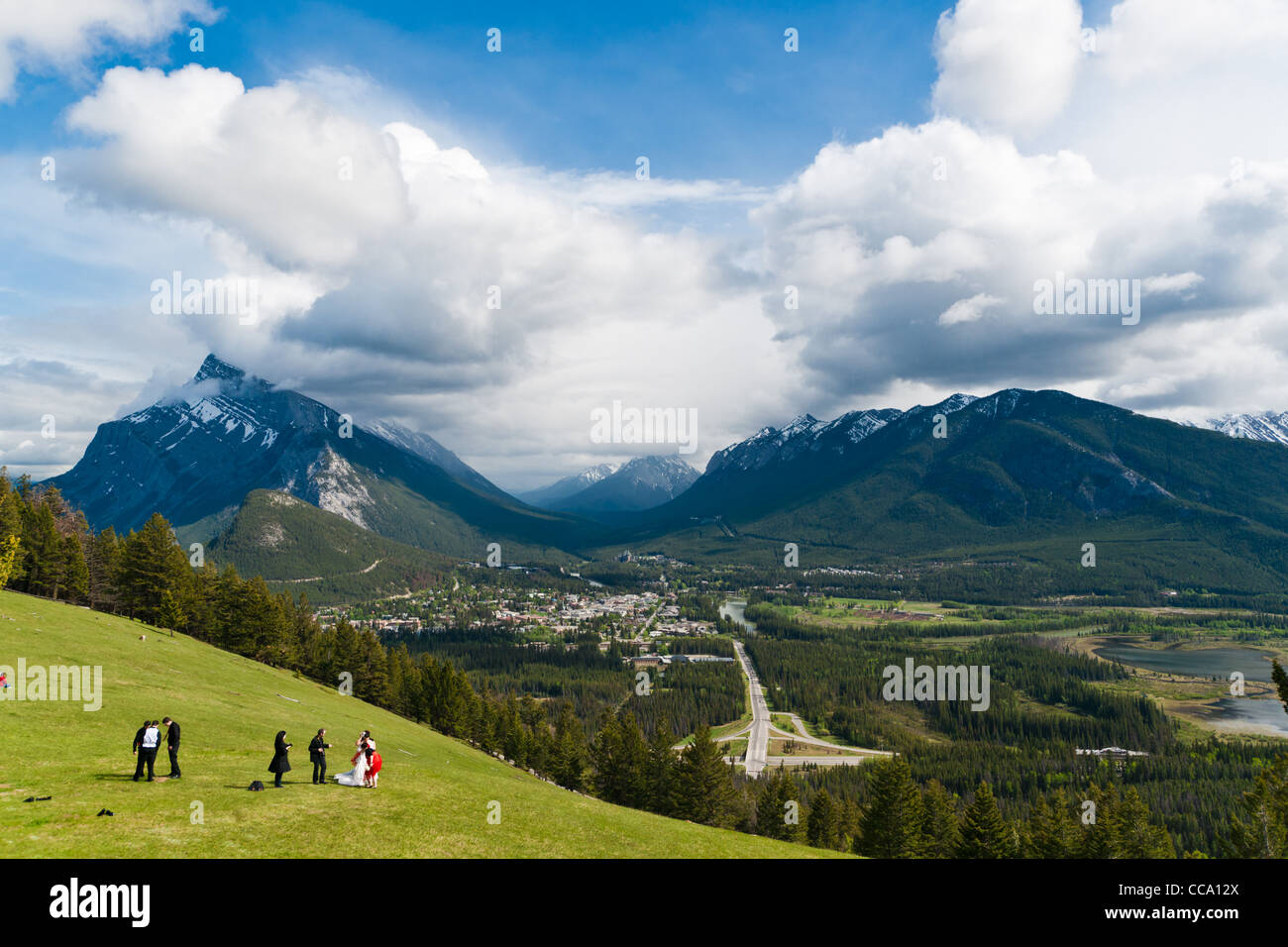 Ein Blick von Banff, Alberta, vom Tunnel Mountain. Stockfoto