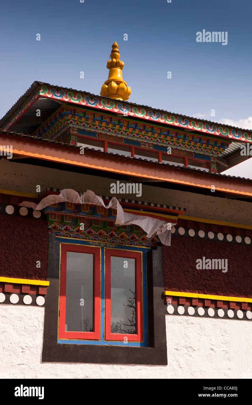 Indien, Arunachal Pradesh, Tawang Valley, Lhou Dorf, dekoriert traditionell buddhistischen Gebetshaus Stockfoto