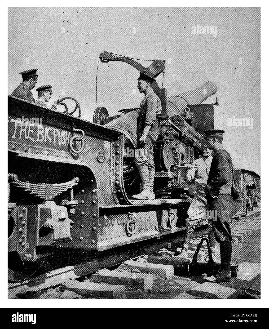 1916 Rail Zug Waffe macht deutsche Artillerie Belagerung Kanone Waffe Kanonier Wagen Lauf Stockfoto