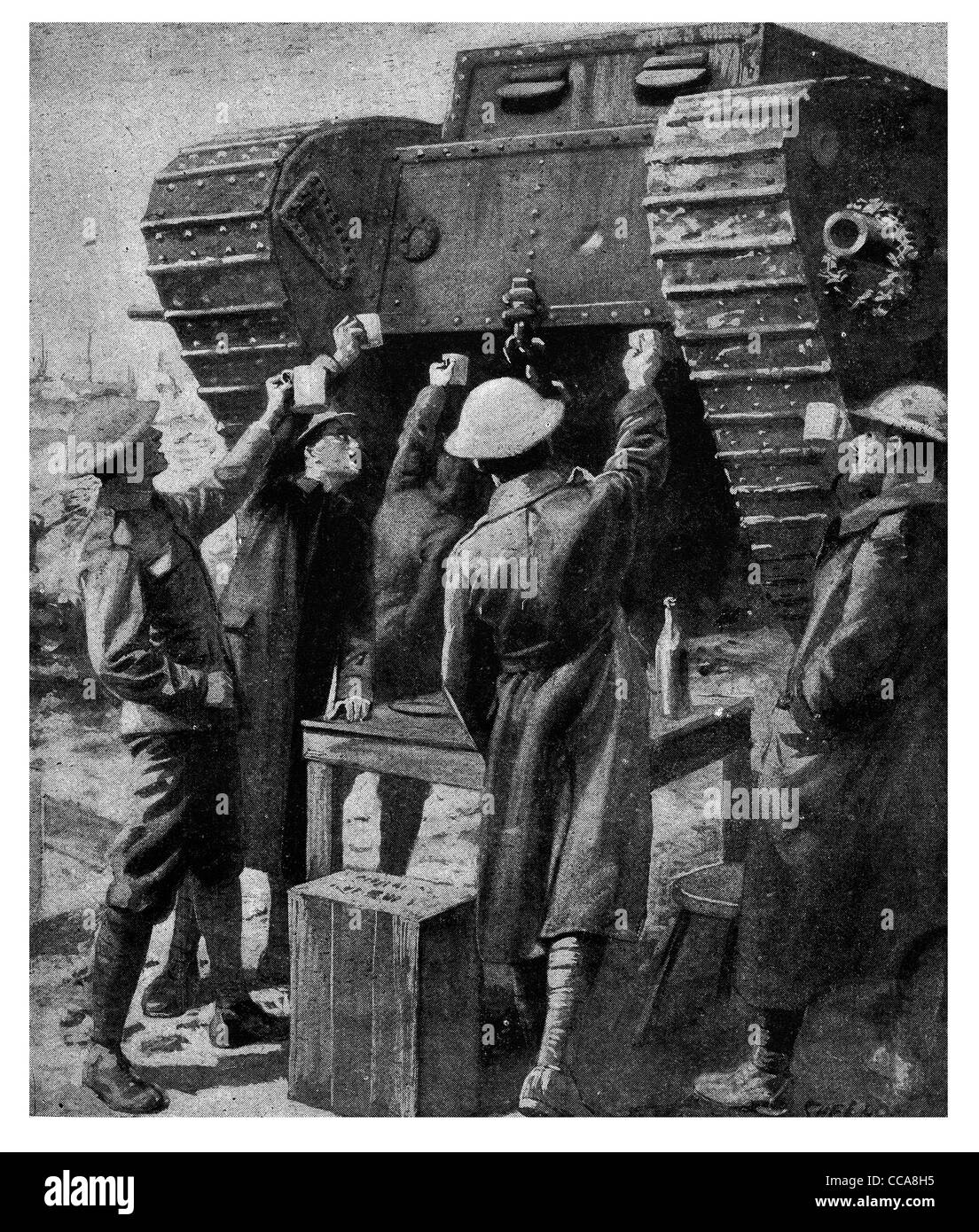 1916 als Tank Feier Caterpillar neue Ingenieure gepanzertes Fahrzeug einheitliche Offizier Geleisemaschine geröstet Stockfoto