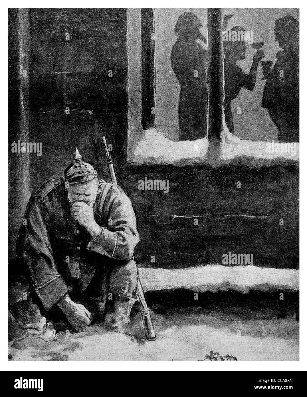 1918 deutsche ausgestoßenen traurig weinende unglücklich Weihnachten Winter Schnee kalt draußen Gewehr Party Feier trinken Wein Fenster gedrückt Stockfoto